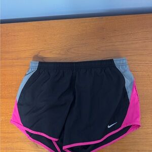 Nike Women's Black and Pink Athletic Shorts size small